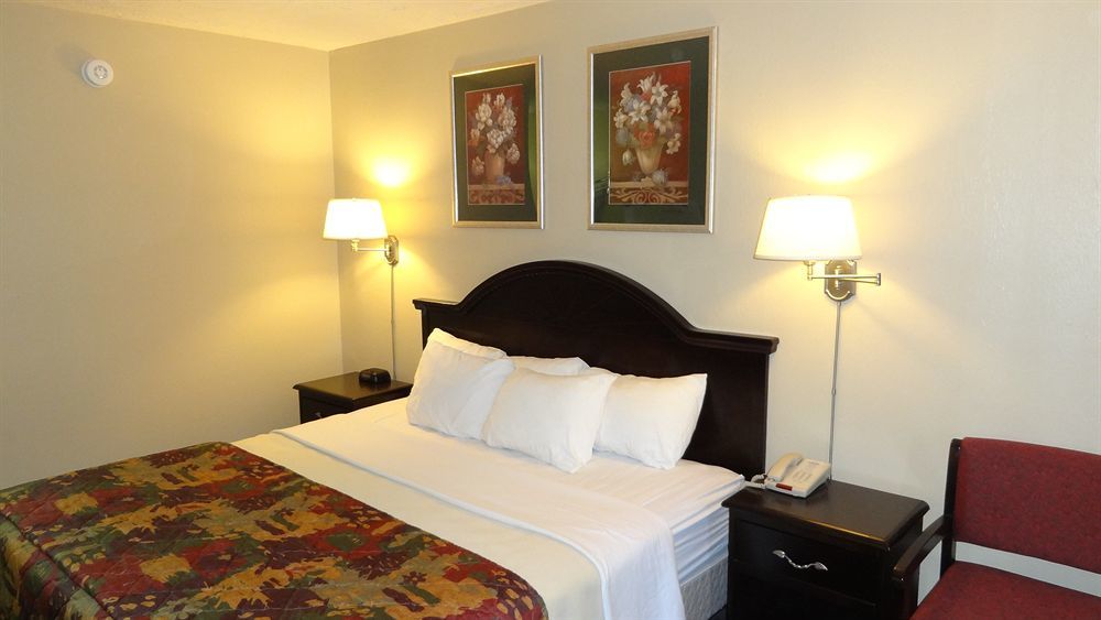 Baymont By Wyndham Petoskey Motel Dış mekan fotoğraf