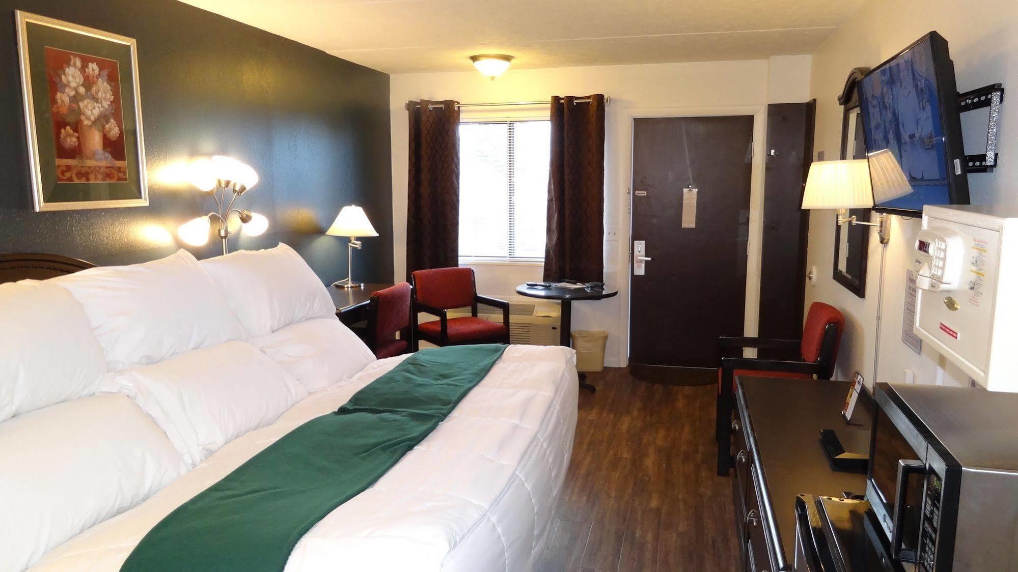 Baymont By Wyndham Petoskey Motel Dış mekan fotoğraf