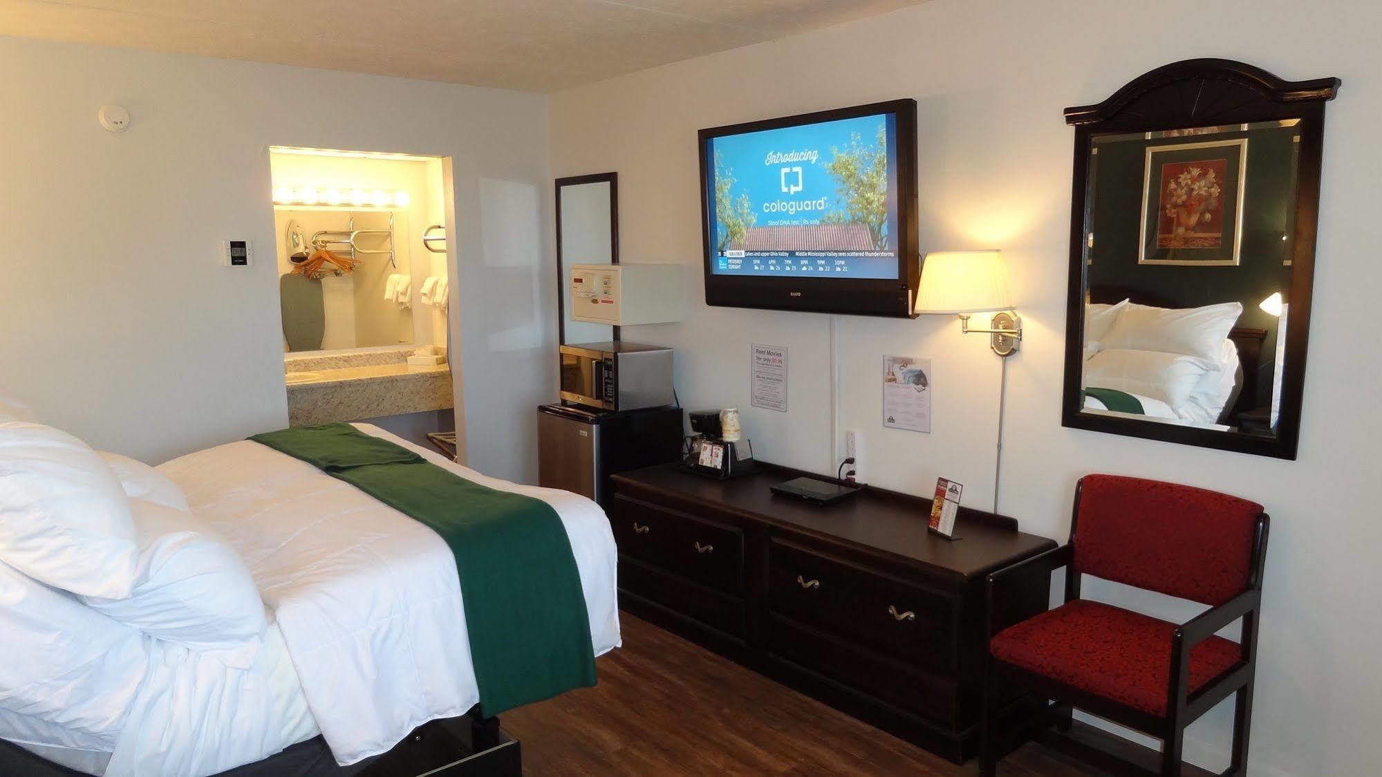Baymont By Wyndham Petoskey Motel Dış mekan fotoğraf