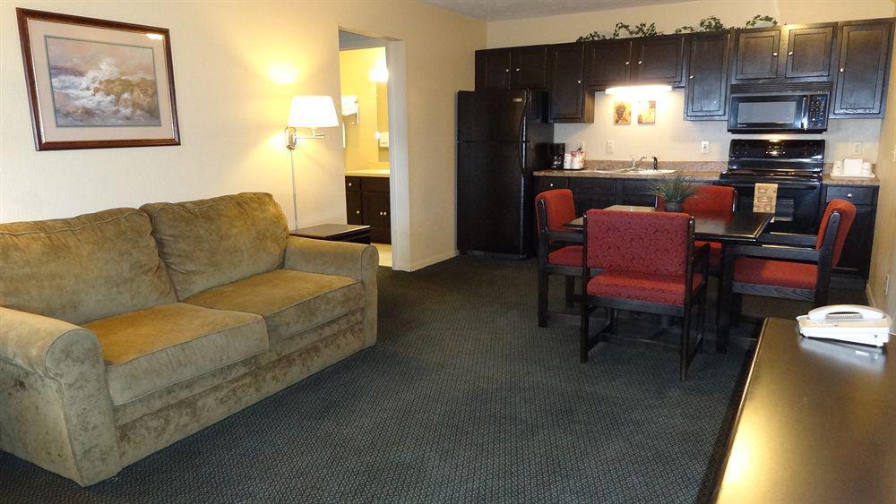 Baymont By Wyndham Petoskey Motel Dış mekan fotoğraf